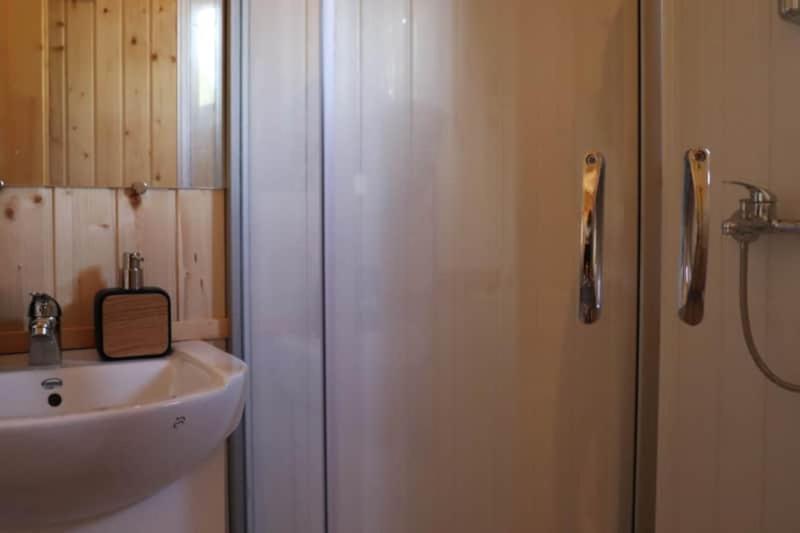 فندق Roulottes Cocooning Au Coeur Des Landes Mées المظهر الخارجي الصورة